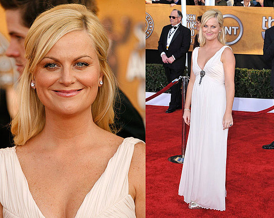 Funny woman Amy Poehler decided to go the angelic ethereal route tonight