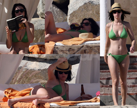 To see over 40 more photos of Katy Perry in a bikini just read more