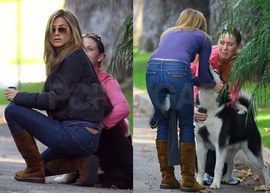Jennifer Aniston Pays It Forward by Helping a Lost Dog