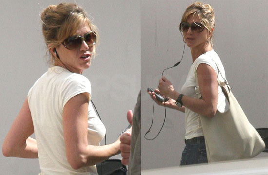 Jennifer Aniston Rebounds Right: A Hot Date and Shopping