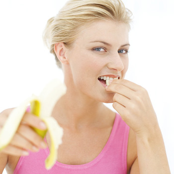 pregnant women eating. a woman#39;s eating habits