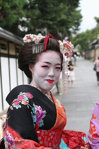 Kimono Makeup