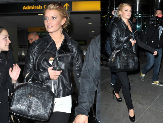 To see more of Jessica arriving in NYC just read more.