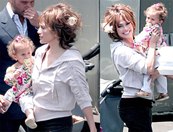 jennifer lopez twins pictures now. 2010 Jennifer Lopez: Sexy Mama