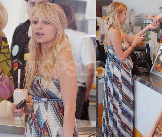 nicole richie maxi dress 2010. great in her maxi dress.