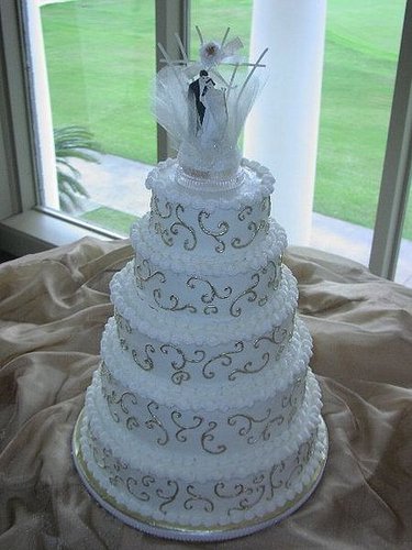 unique white and silver wedding cakes