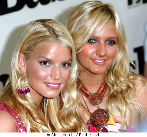 Do You Think Ashlee Simpson is trying to much to look like Jessica