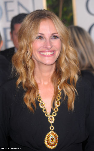 julia roberts gown. Julia Roberts paired her Yves